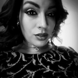 Meet your Posher, Adriana